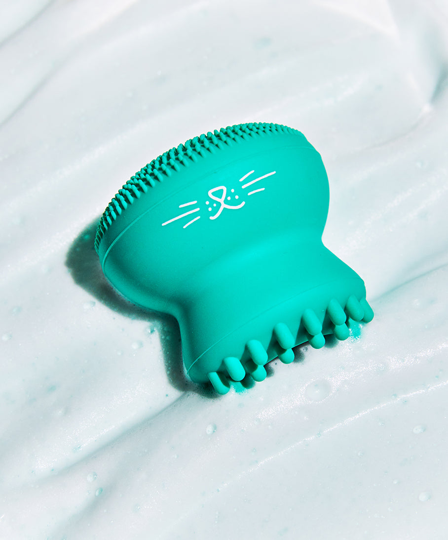 IDC_Pawfect_Face_Scrubber_key_visual14.jpg